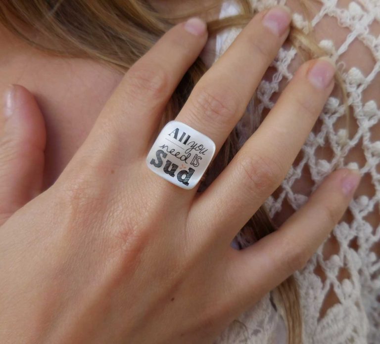 Bague All you need is sud blanc