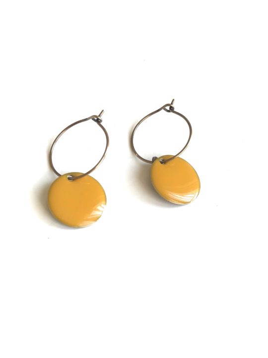 Boucles d oreilles créoles rondes émail jaune