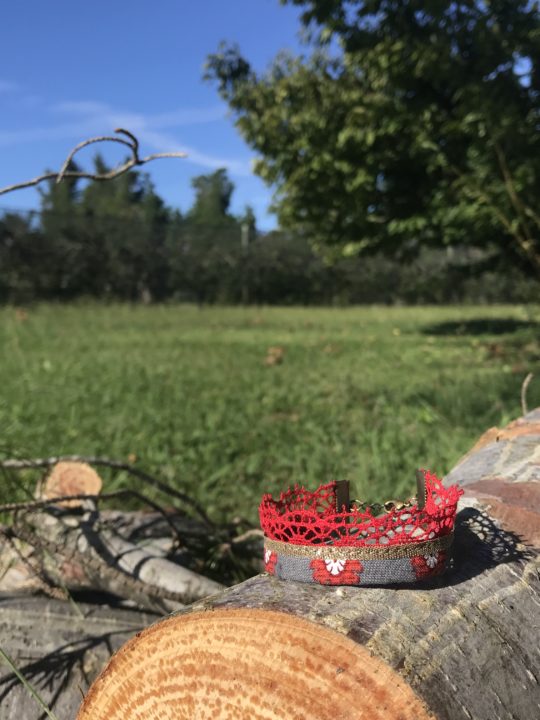 bracelet liberty rouge dentelle