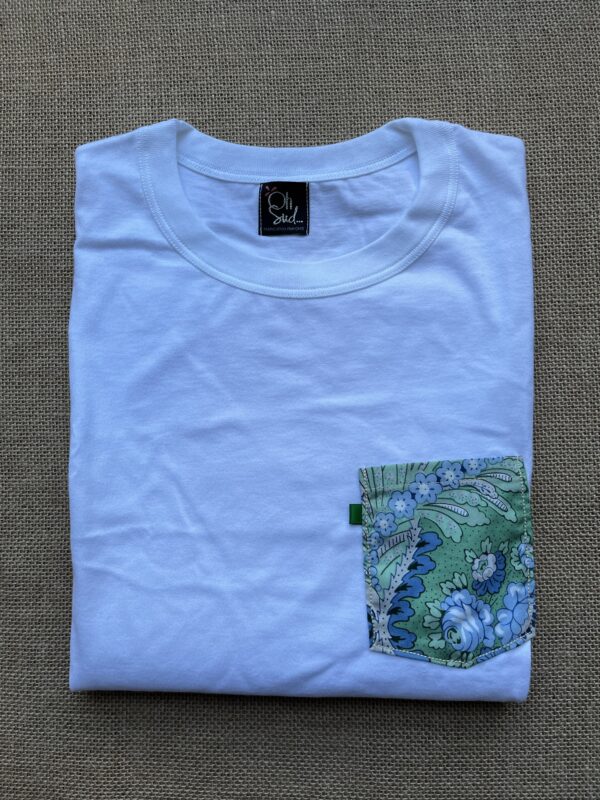 T-shirt blanc poche tissu provençal bleu vert César – Image 7